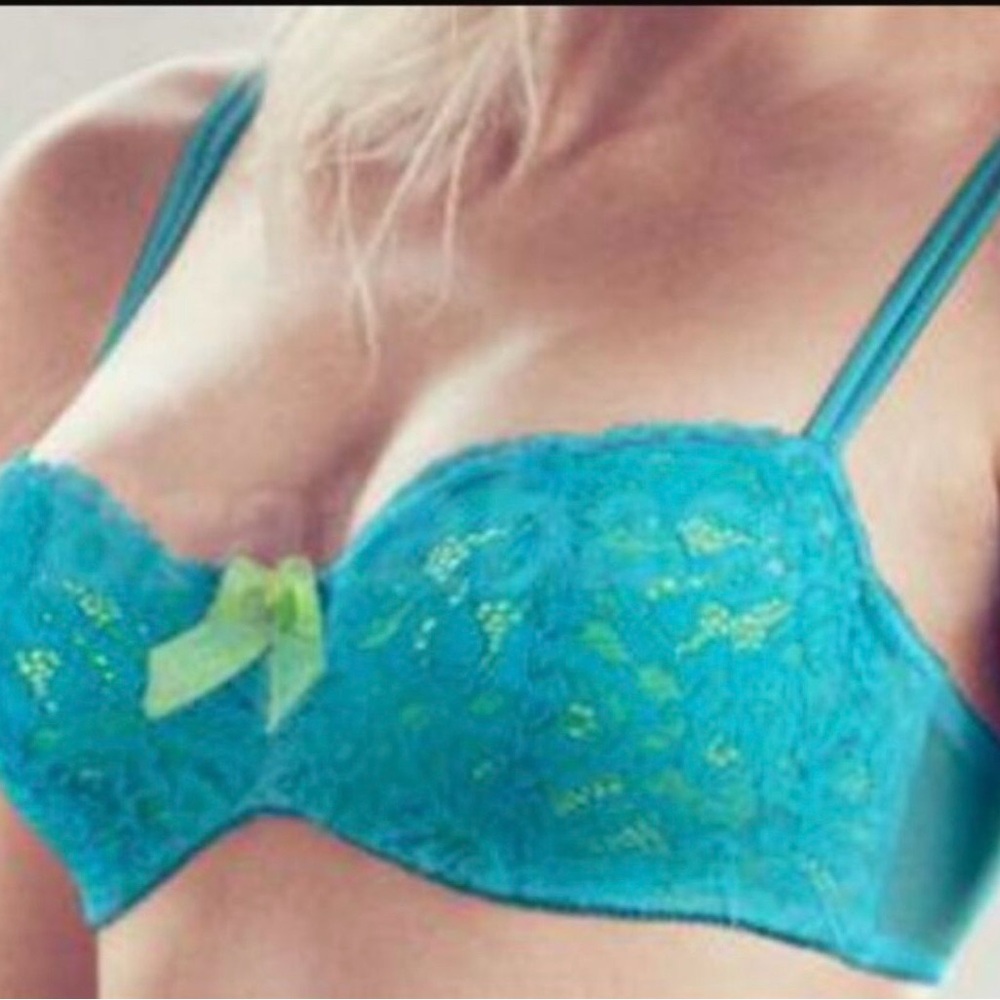 b.tempted by Wacoal 953144 Lace Bra and Panties Set Size 32DD NWOT